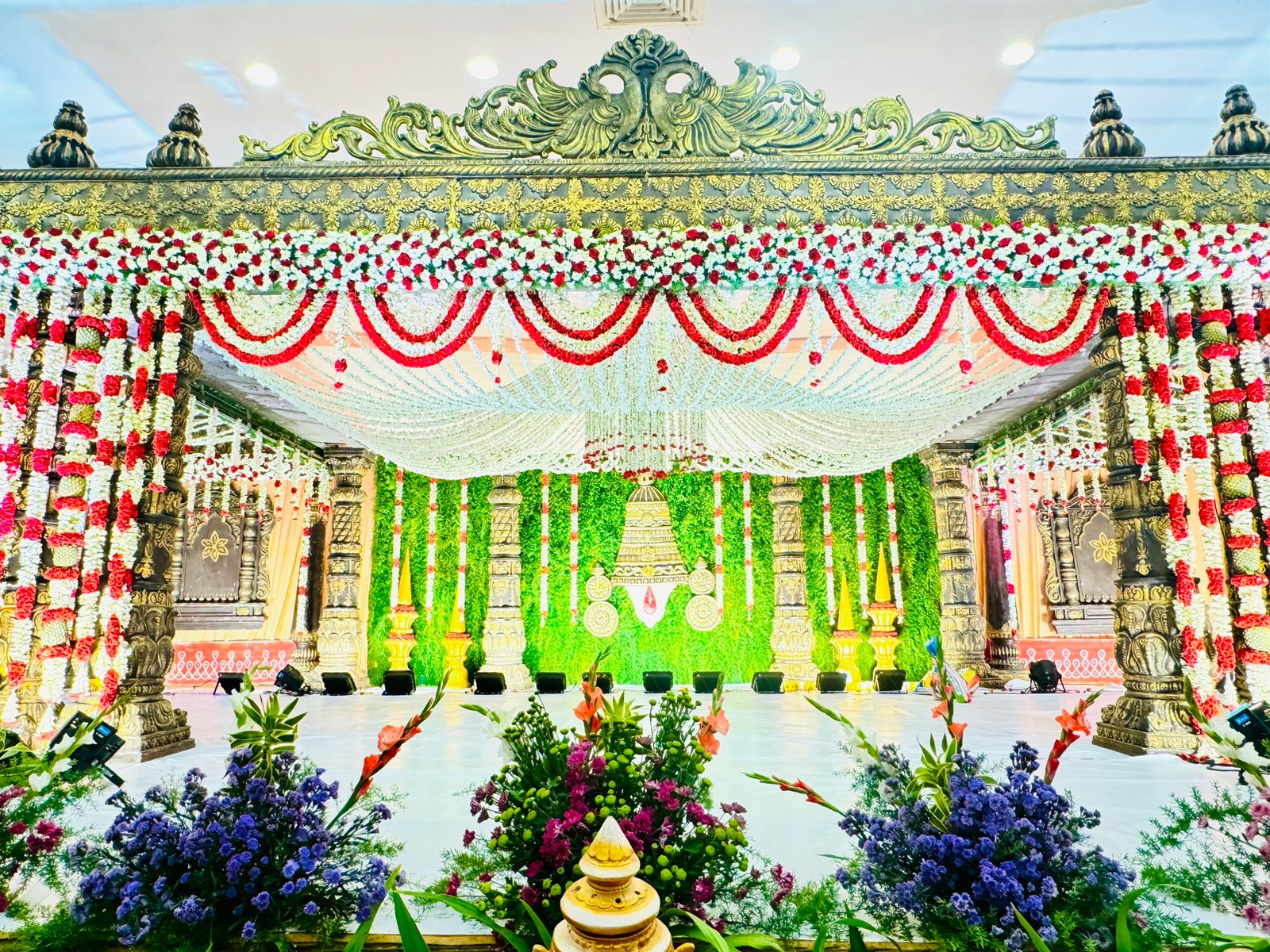 Full service wedding planner